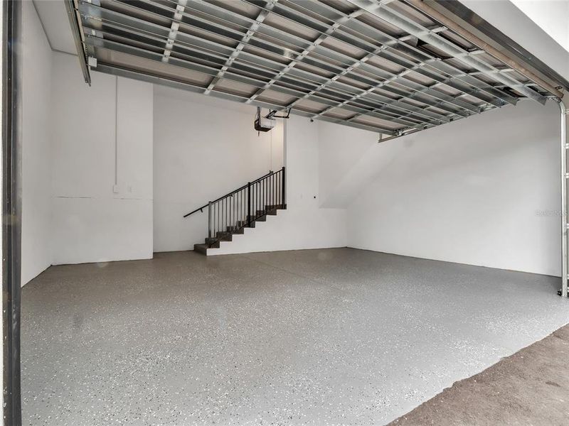 Spacious, unfurnished interior of a new home in , St. Petersburg (Image 33).