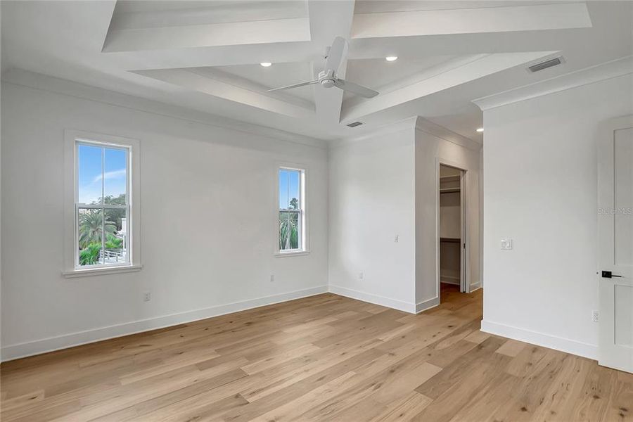 Spacious, unfurnished interior of a new home in , Tampa (Image 59). Spacious, unfurnished interior of a new home in , Tampa (Image 59).