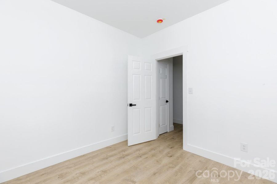 Spacious, unfurnished interior of a new home in , Great Falls (Image 21).