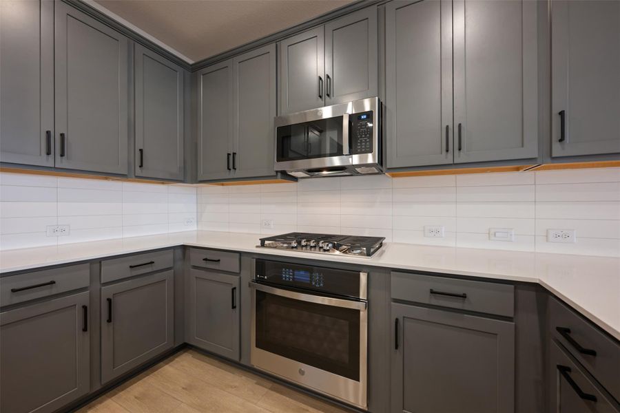 Furnished interior view inside a new home in Rolling Glen, Hutto (Image 10). Furnished interior view inside a new home in Rolling Glen, Hutto (Image 10).