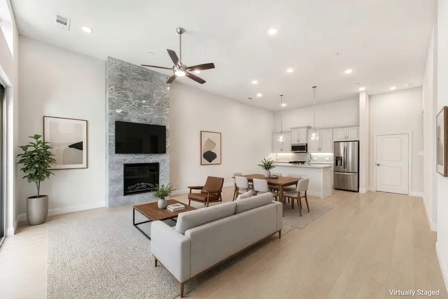 Furnished interior view inside a new home in Cottonwood Creek, Rowlett (Image 5).