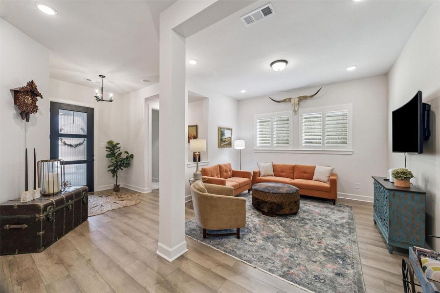 Furnished interior view inside a new home in Pine Trails, Tomball (Image 13). Furnished interior view inside a new home in Pine Trails, Tomball (Image 13).