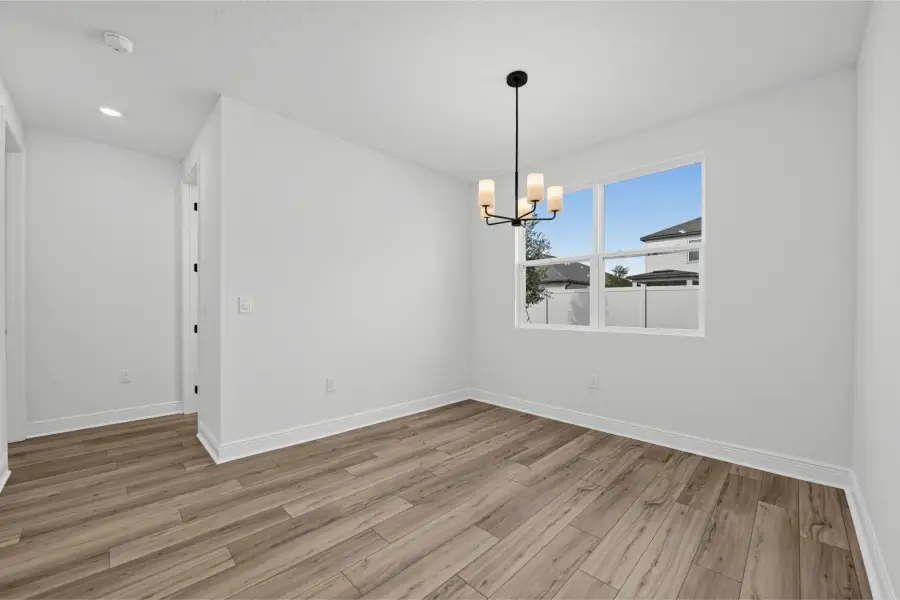 Spacious, unfurnished interior of a new home in Trailside, Mount Dora (Image 18).