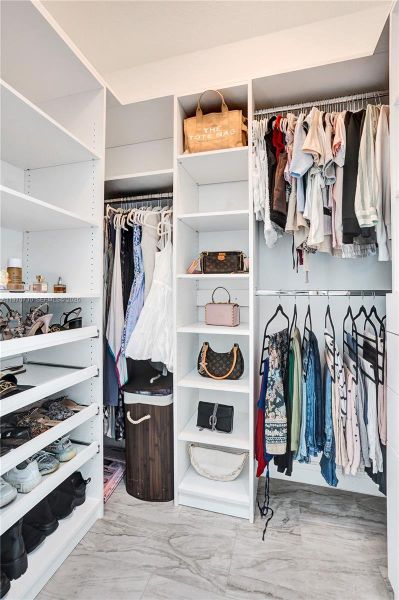 Image 91 of a home in .