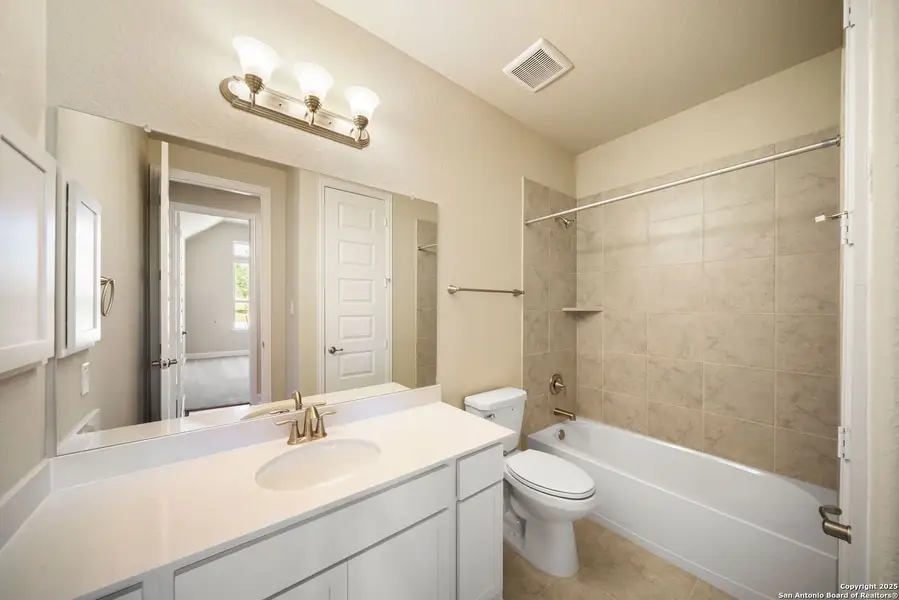 Furnished interior view inside a new home in Annabelle Ranch, San Antonio (Image 7). Furnished interior view inside a new home in Annabelle Ranch, San Antonio (Image 7).