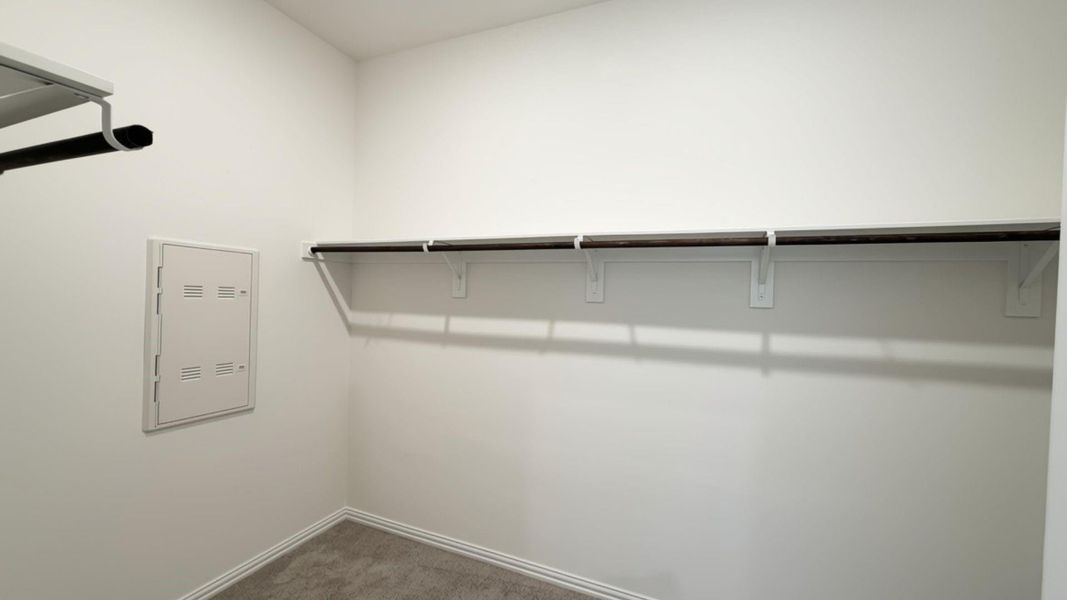 Spacious, unfurnished interior of a new home in Azalea, Pattison (Image 8).
