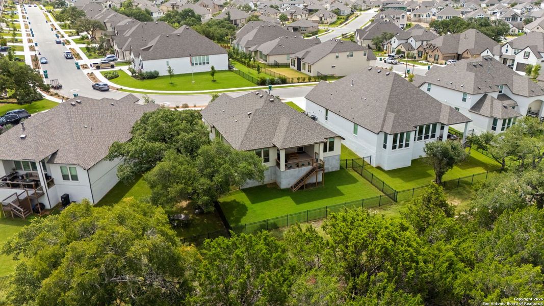 Image 34 of a home in Esperanza - 70'. Image 34 of a home in Esperanza - 70'.