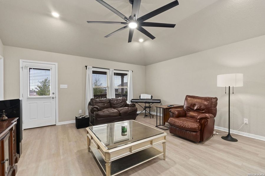 Furnished interior view inside a new home in Hunters Ranch, San Antonio (Image 5). Furnished interior view inside a new home in Hunters Ranch, San Antonio (Image 5).