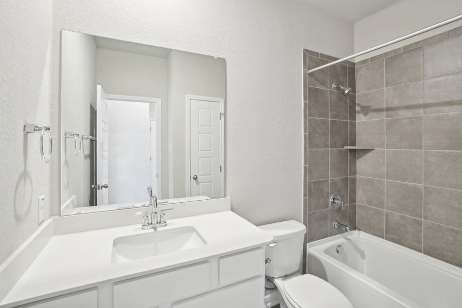 Guest bathroom in the Rio Grande floorplan at a Meritage Homes community.