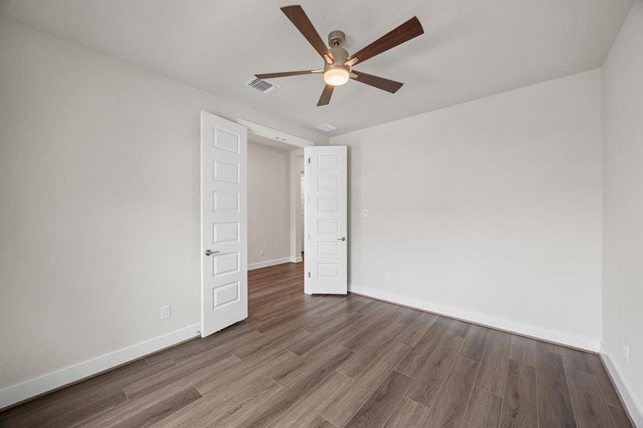 Spacious, unfurnished interior of a new home in Santa Rita Ranch, Liberty Hill (Image 19).