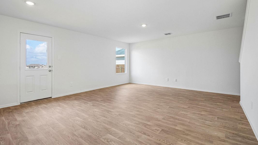 Spacious, unfurnished interior of a new home in Prairie Lakes, Buda (Image 15).
