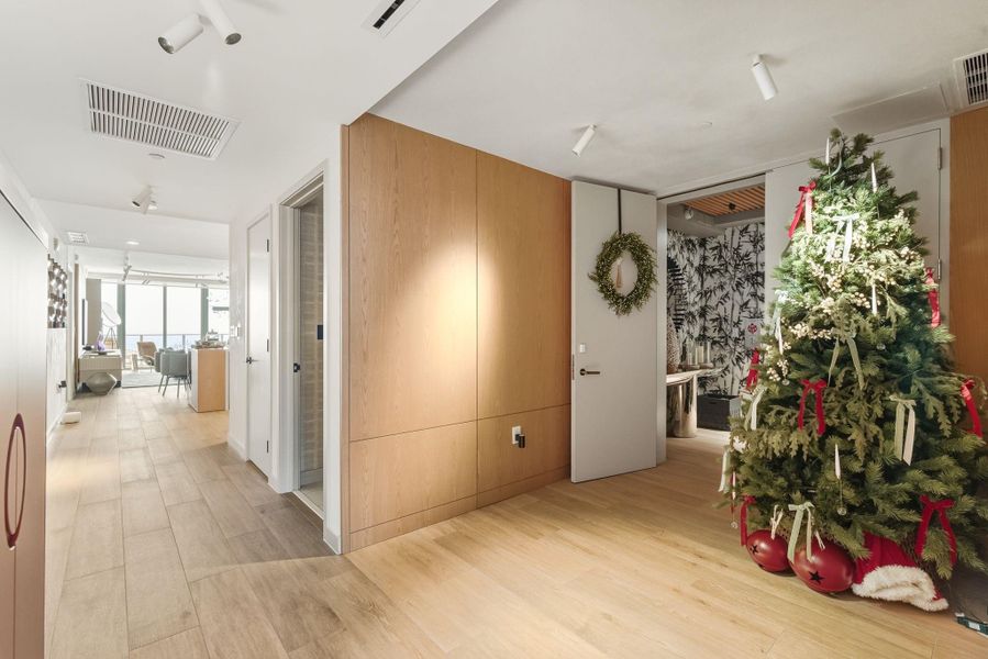 Photo 50 Photo 50