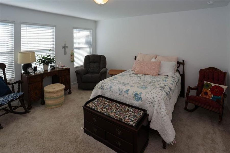 Furnished interior view inside a new home in Laurelwood, Douglasville (Image 15).