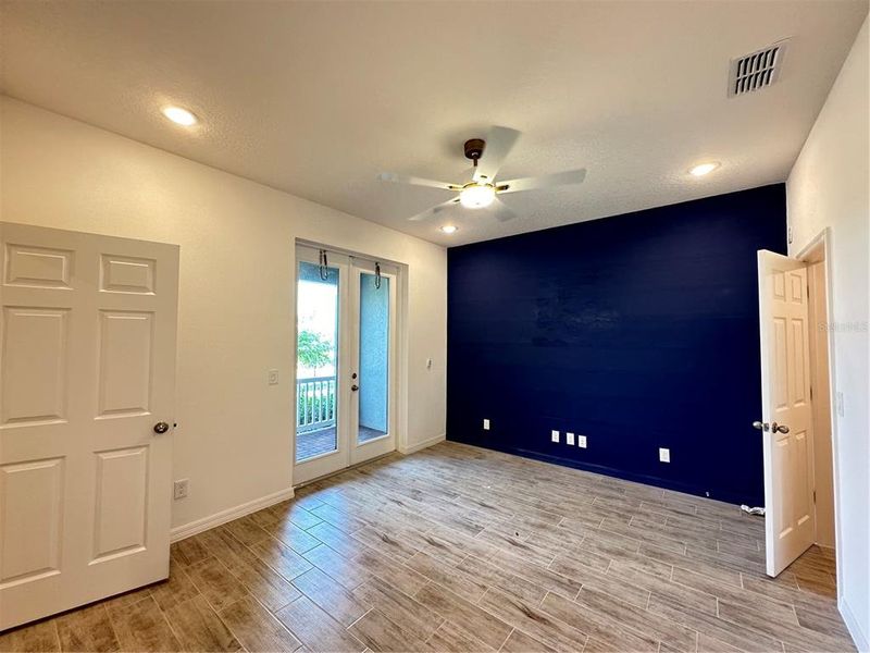 Spacious, unfurnished interior of a new home in , Winter Garden (Image 14). Spacious, unfurnished interior of a new home in , Winter Garden (Image 14).