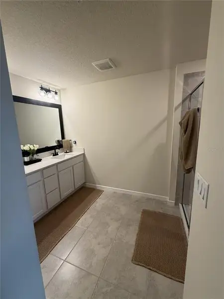 Furnished interior view inside a new home in , Winter Park (Image 16).