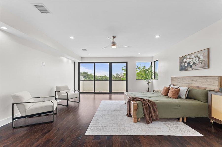 Furnished interior view inside a new home in , Dallas (Image 27).