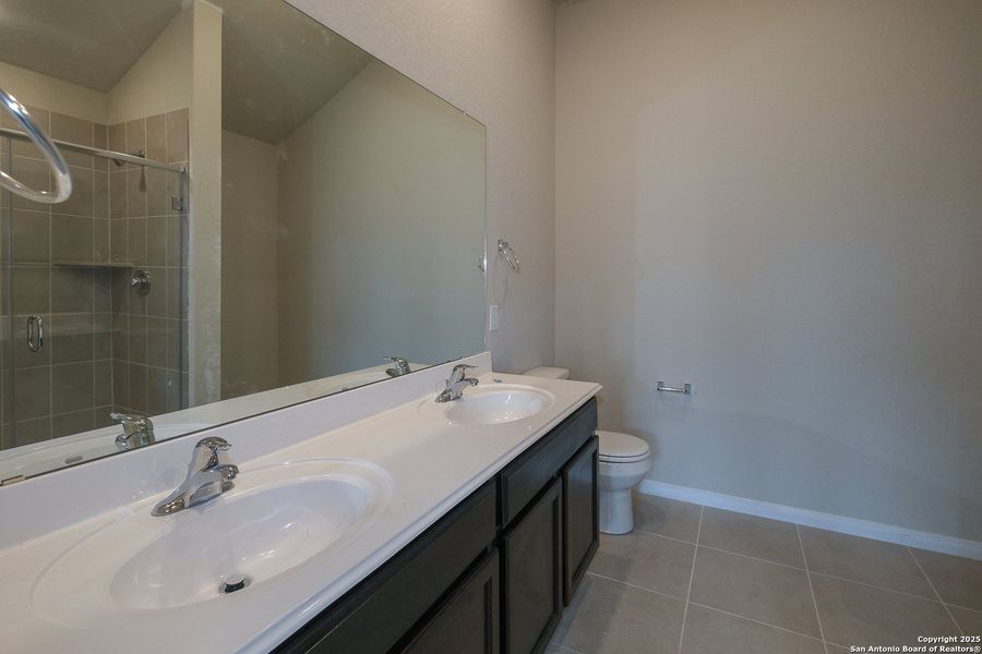 Furnished interior view inside a new home in Winding Brook, San Antonio (Image 10). Furnished interior view inside a new home in Winding Brook, San Antonio (Image 10).