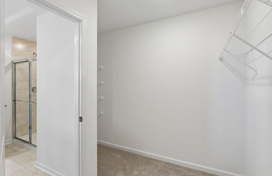 Spacious, unfurnished interior of a new home in Independence at Carter's Station, Columbia (Image 16).