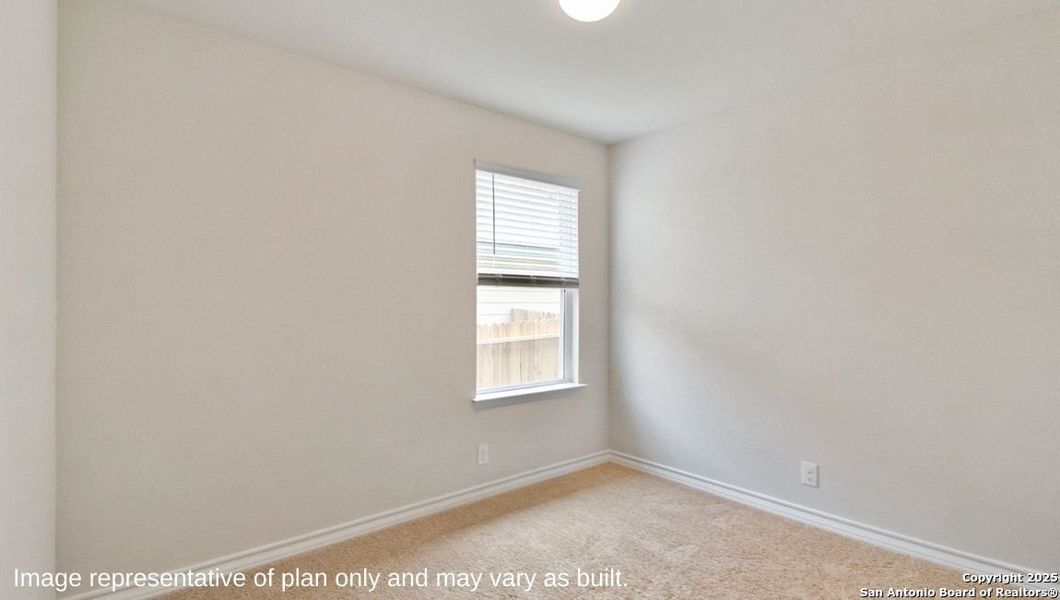 Spacious, unfurnished interior of a new home in Stonehill, San Antonio (Image 8).
