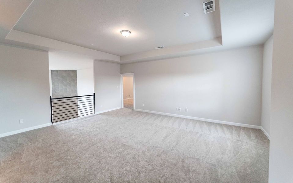 Spacious, unfurnished interior of a new home in Sonoma Verde, Rockwall (Image 20).