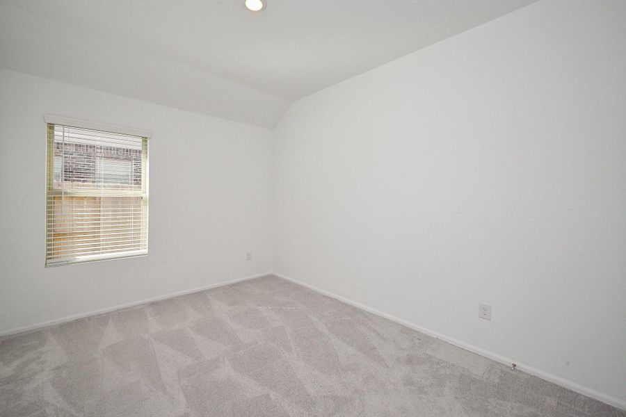 Whether used as a guest room, home office, or nursery, this bedroom combines clean lines, neutral tones, and functional layout. Whether used as a guest room, home office, or nursery, this bedroom combines clean lines, neutral tones, and functional layout.