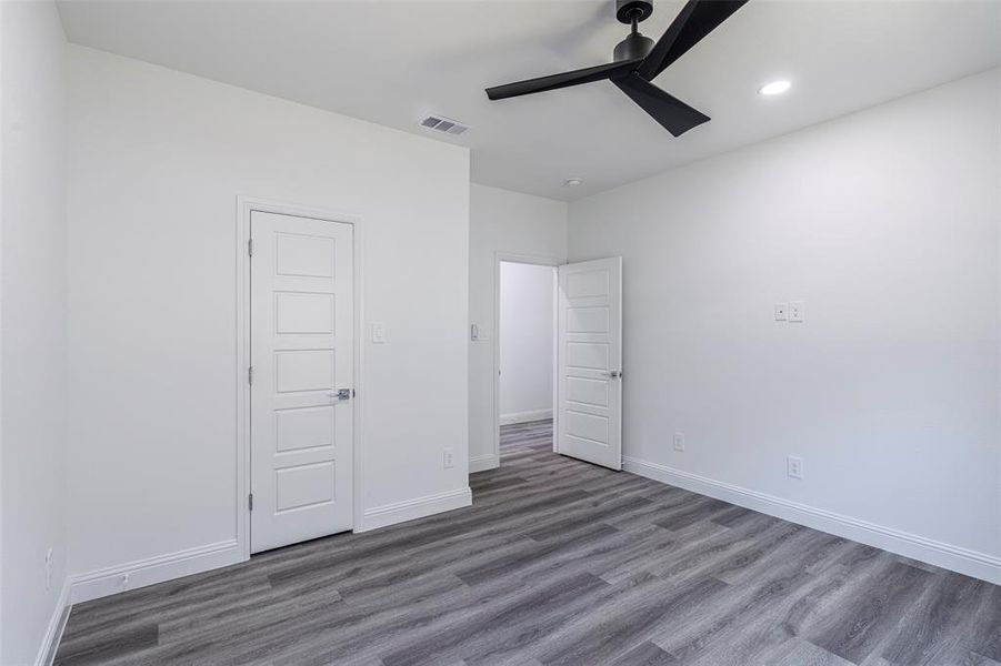 Spacious, unfurnished interior of a new home in , Fort Worth (Image 23).