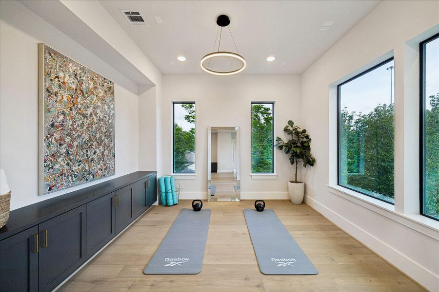 Furnished interior view inside a new home in , Bellaire (Image 27).