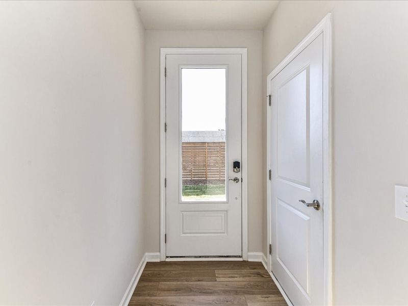 Spacious, unfurnished interior of a new home in Southmont, Charlotte (Image 21).