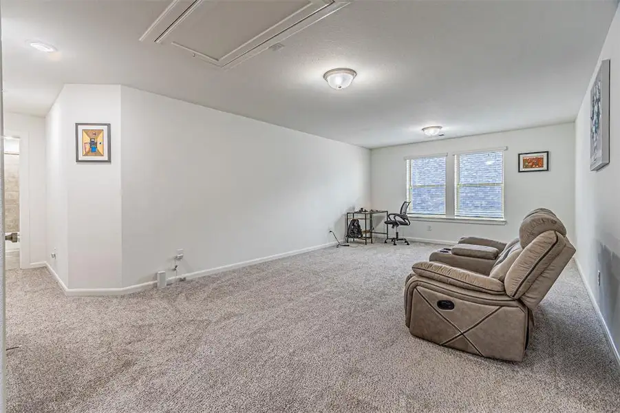 Image 34 of a home in .