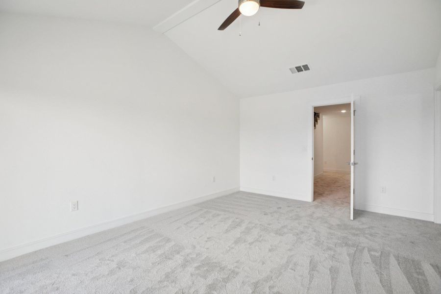 Spacious, unfurnished interior of a new home in , Austin (Image 28).