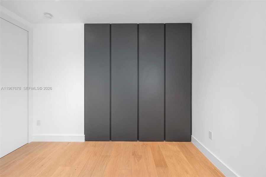 Spacious, unfurnished interior of a new home in , Miami (Image 28).