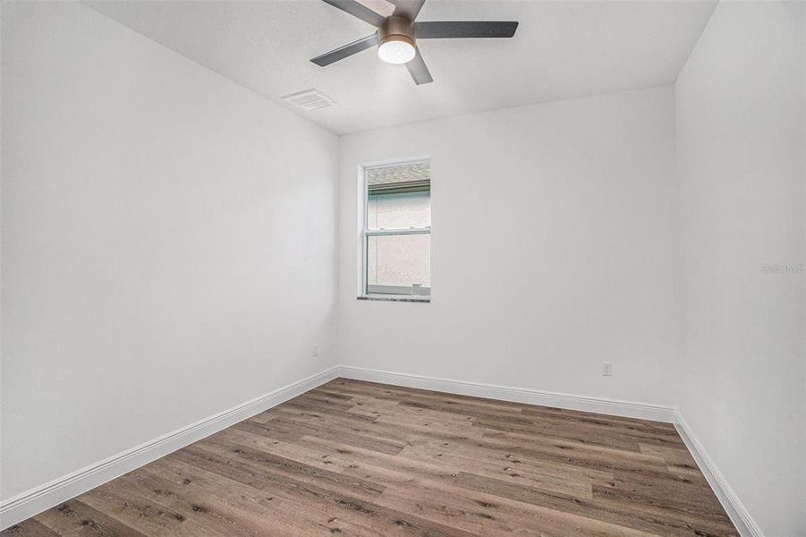 Spacious, unfurnished interior of a new home in , Tampa (Image 24).