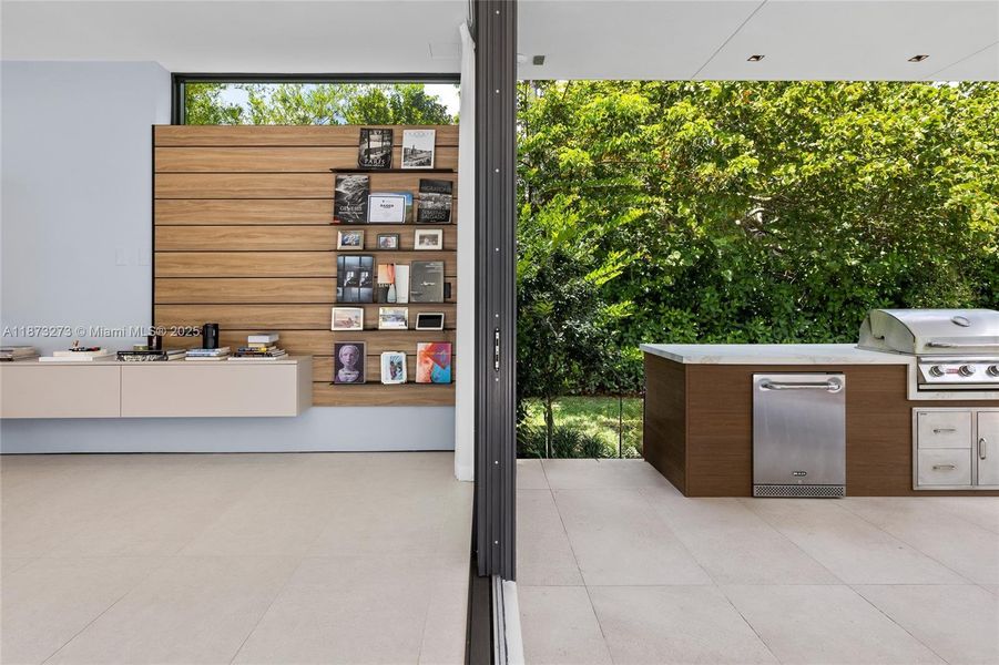 Furnished interior view inside a new home in , Pinecrest (Image 52).
