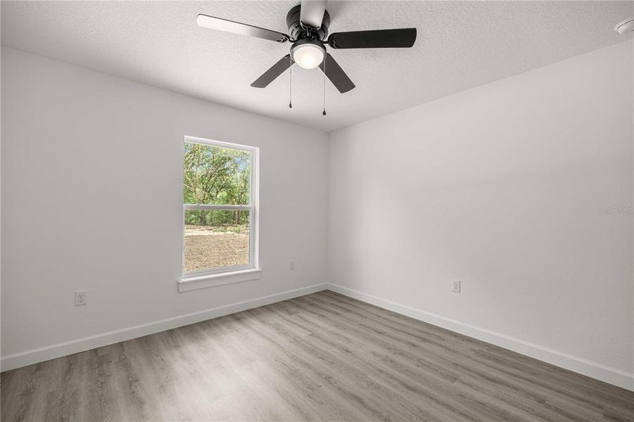 Spacious, unfurnished interior of a new home in , Dunnellon (Image 16).