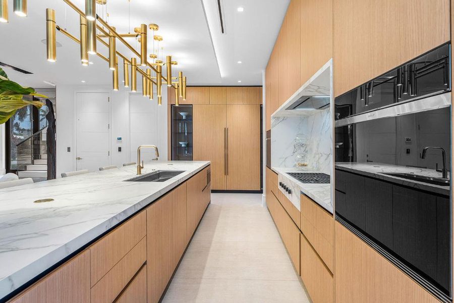 2172_West_Maya_Palm_Drive_17