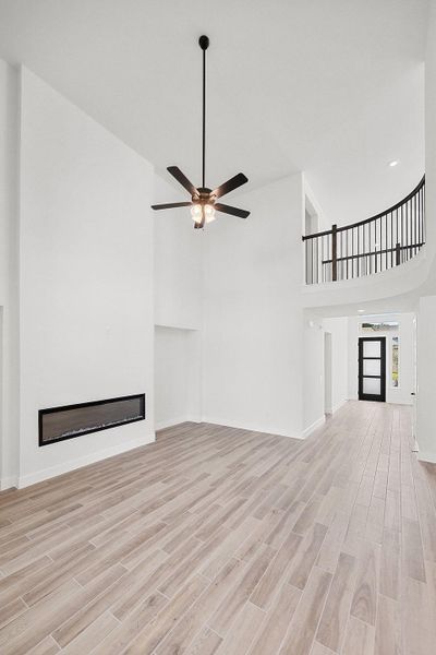Spacious, unfurnished interior of a new home in The Colony, Bastrop (Image 20).