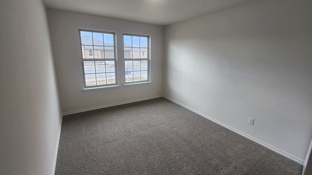 Spacious, unfurnished interior of a new home in Saddlebrook, Waxahachie (Image 8). Spacious, unfurnished interior of a new home in Saddlebrook, Waxahachie (Image 8).
