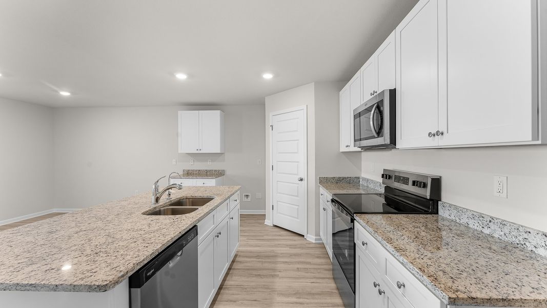 Furnished interior view inside a new home in Liberty, Panama City (Image 6).