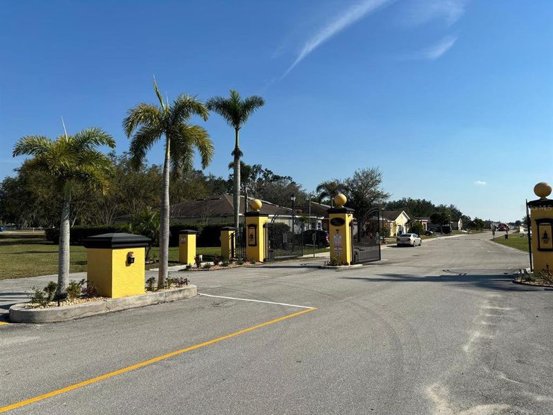 Community amenities in , Sebring (Image 16).