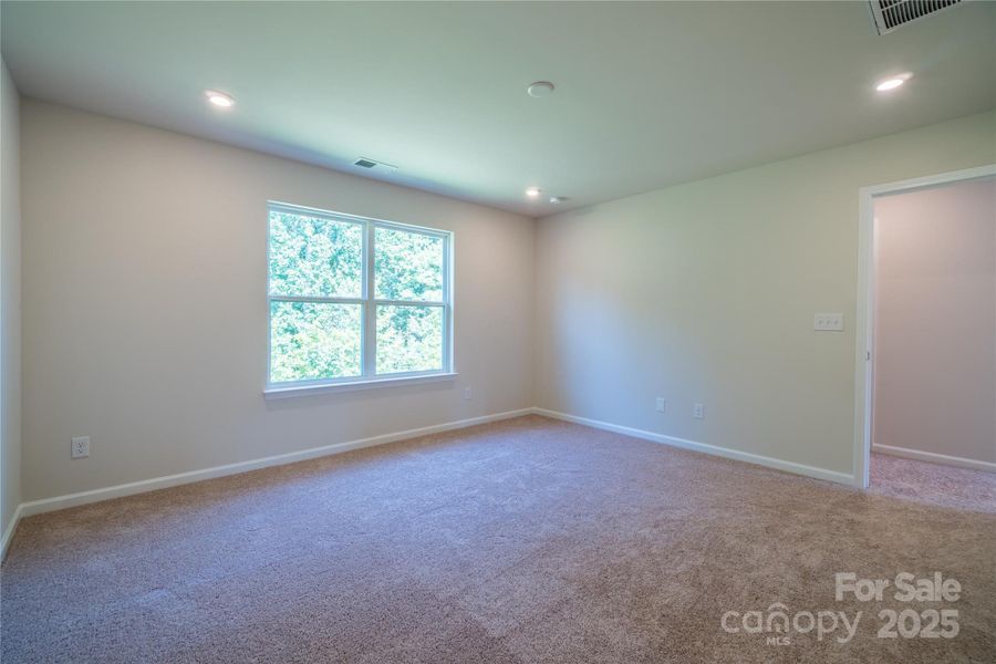 Spacious, unfurnished interior of a new home in , Charlotte (Image 32).