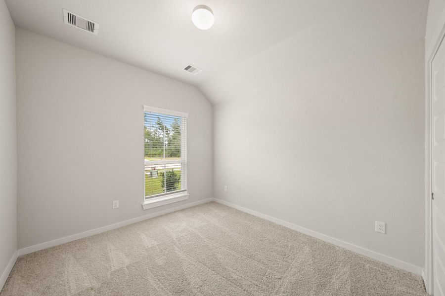 Spacious, unfurnished interior of a new home in Barton Creek Ranch, Conroe (Image 17). Spacious, unfurnished interior of a new home in Barton Creek Ranch, Conroe (Image 17).