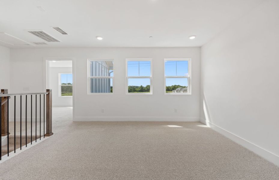 Spacious, unfurnished interior of a new home in Bradshaw Farms Reserve, Mount Juliet (Image 24).