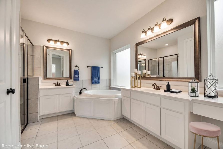 Representative furnished interior of a home built from the Fenestra by Grand Homes in Edgewater, Fate (Image 14). Representative furnished interior of a home built from the Fenestra by Grand Homes in Edgewater, Fate (Image 14).