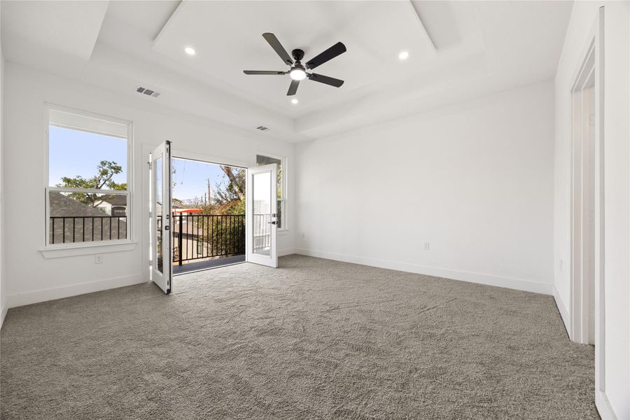 Spacious, unfurnished interior of a new home in , Houston (Image 18).