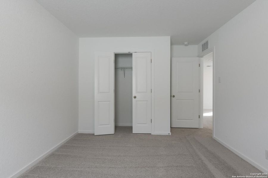 Spacious, unfurnished interior of a new home in Meadows at Hennersby Hollow 40's, San Antonio (Image 38).