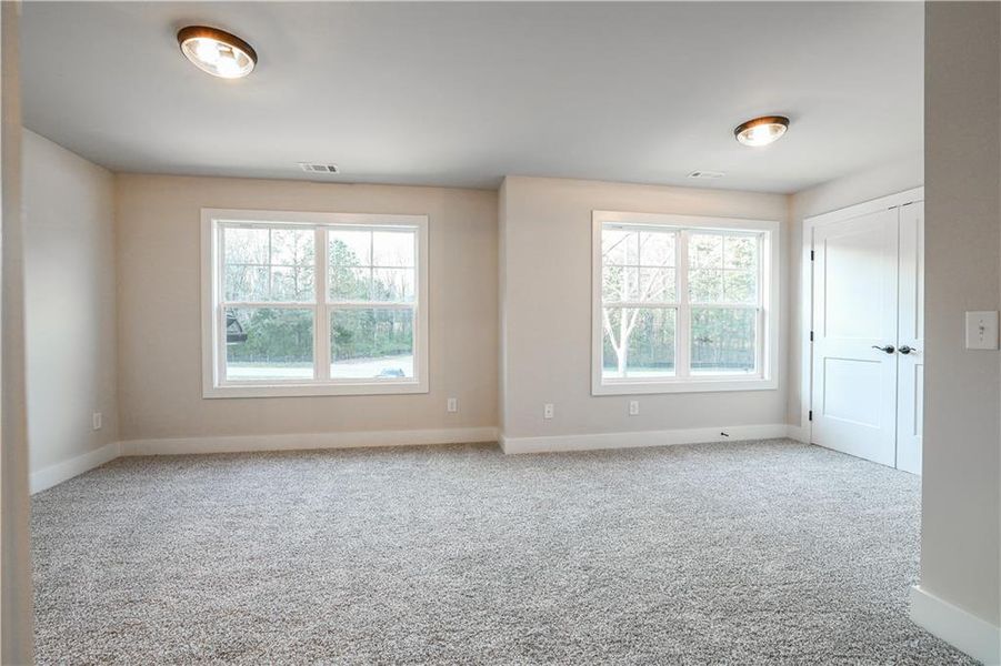Spacious, unfurnished interior of a new home in , Jefferson (Image 45).