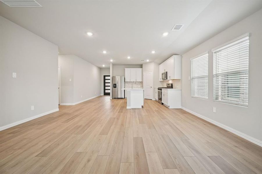 Photo is not of the actual home, but is an inspirational photo of builder’s model home and may depict options, furnishings, and/or decorator features that are not included.