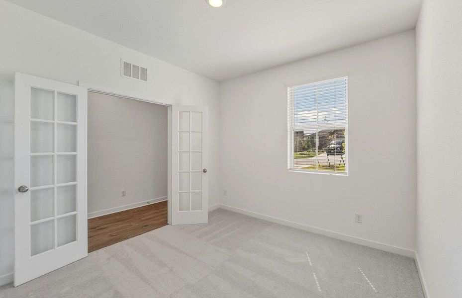 Spacious, unfurnished interior of a new home in Sonterra, Jarrell (Image 13).