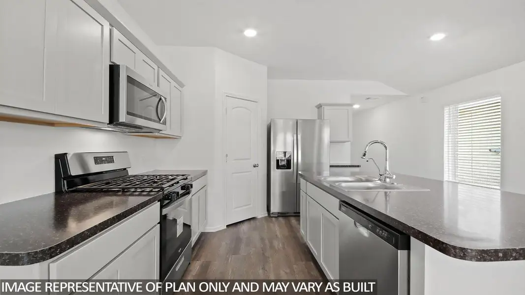 Furnished interior view inside a new home in Lake Conroe Cove, Willis (Image 5). Furnished interior view inside a new home in Lake Conroe Cove, Willis (Image 5).