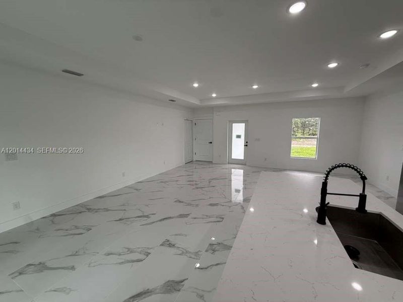 Spacious, unfurnished interior of a new home in , Lehigh Acres (Image 19).